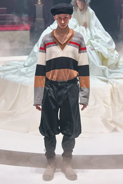 Look 5